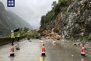 西蒙斯明天不打 还未获得背靠背出场许可